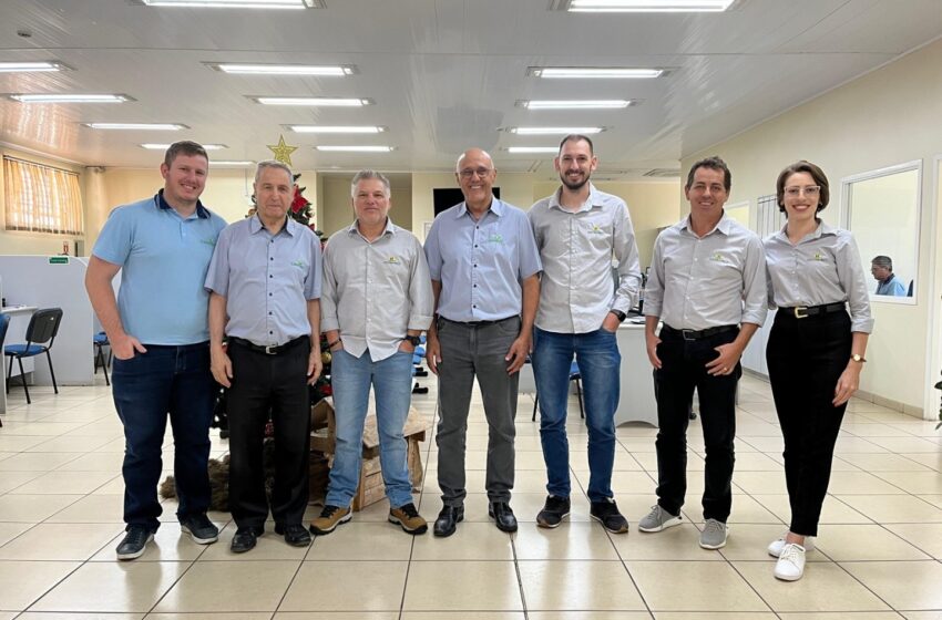  Comitiva da Cotrifred visita a Camnpal, em Nova Palma