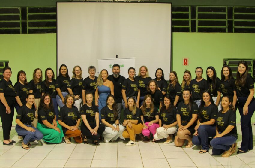  Mais de 550 mulheres concluem o programa Conexão Mulher