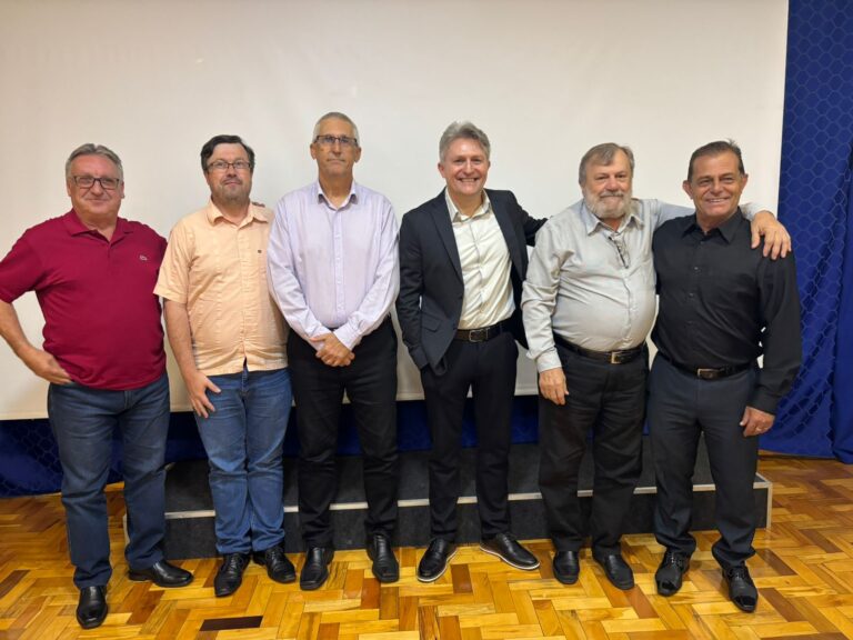 Nova diretoria da AEFW é oficializada em Jantar de Posse