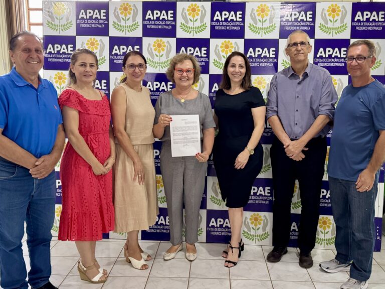 Silvana Covatti visita Frederico Westphalen e entrega recursos para educação e inclusão social