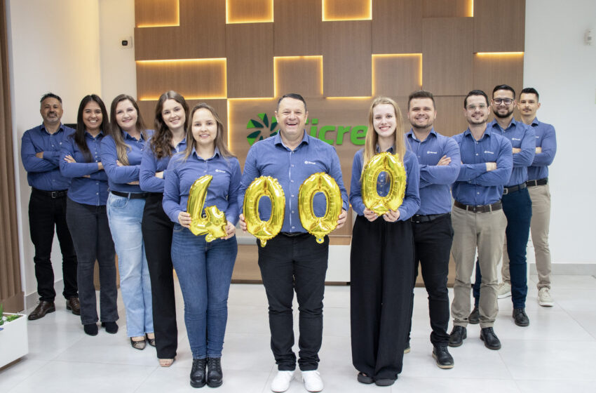 Agência do Sicredi em Alpestre/RS celebra marca de 4 mil associados