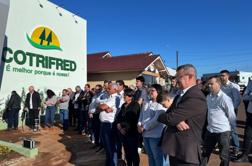 Cotrifred reinaugura nova unidade de Supermercado e Loja Agropecuária em Vista Alegre