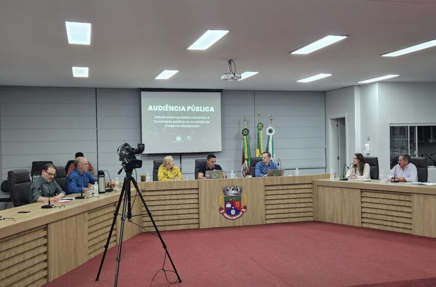  Câmara de Vereadores: Cargos do Executivo eliminados no ano passado prejudicam até o setor de iluminação pública de FW