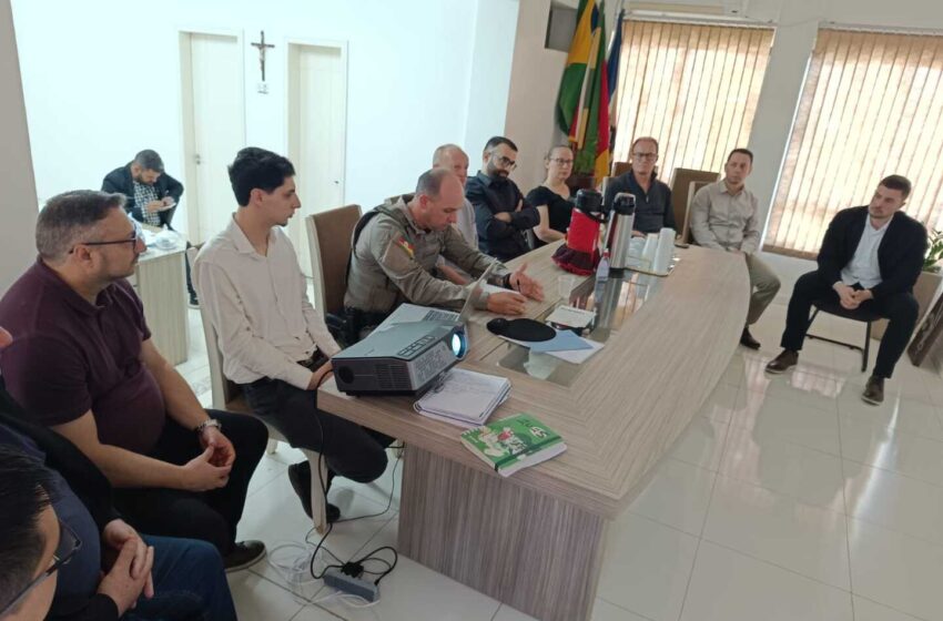  Segurança Pública – Reunião Discute Implantação de Cercamento Eletrônico em Palmitinho