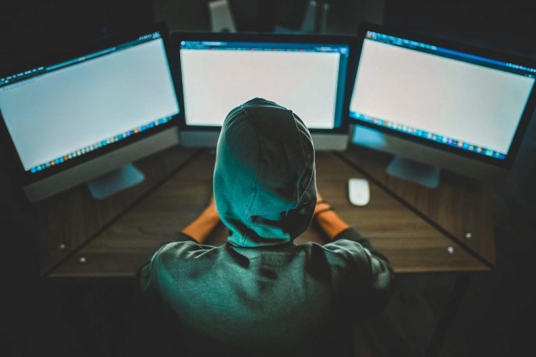 Golpes digitais fazem nova vítima em Passo Fundo e delegada alerta para cuidados com e-mails e links suspeitos
