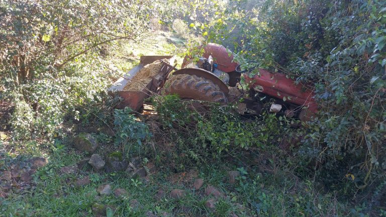 Homem é atropelado pelo próprio trator e fica ferido no Oeste de Santa Catarina