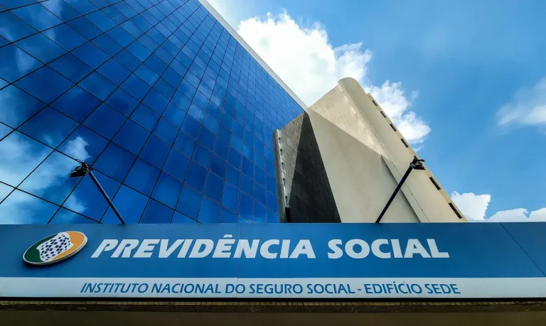 Polícia Federal indicia o Careca do INSS, ex-presidente do órgão e mais 46 por descontos indevidos em aposentadorias