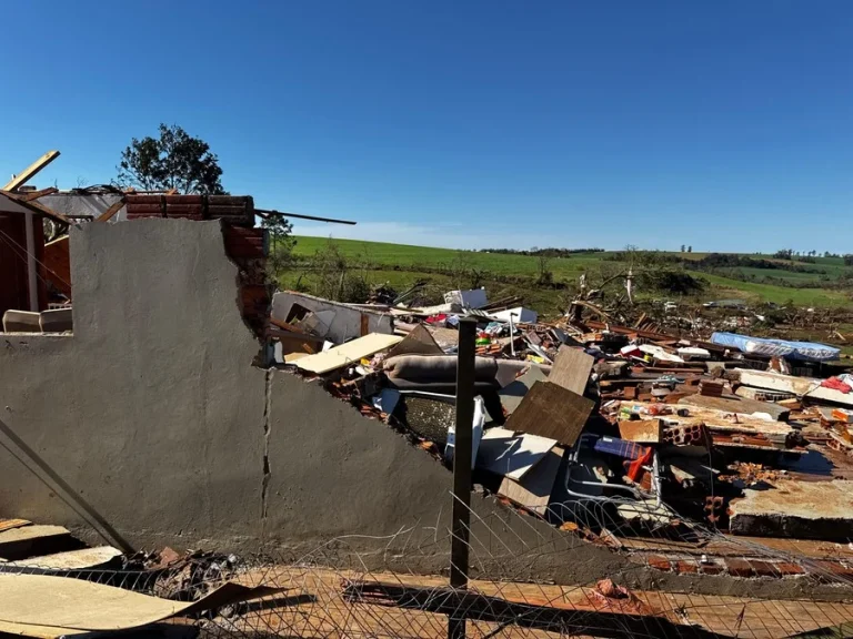 Tornado que atingiu o Noroeste gaúcho pode ter alcançado ventos de até 300 km/h, projeta MetSul