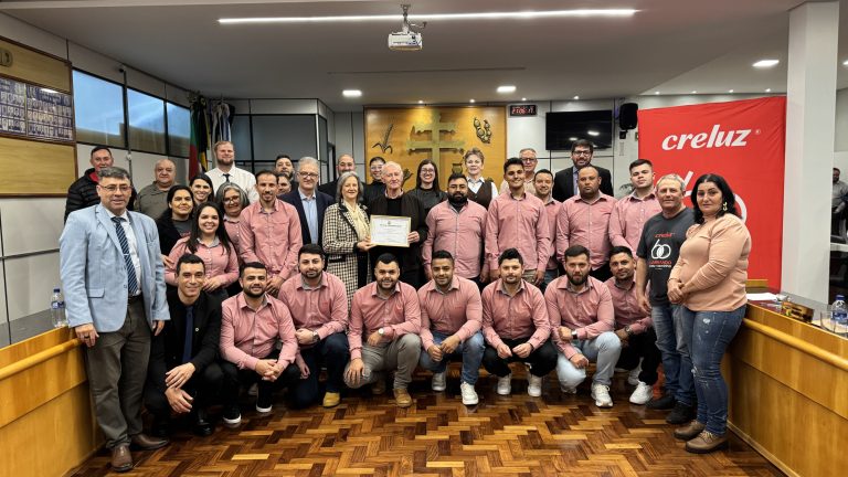 Creluz recebe homenagem na Câmara de Vereadores de Palmeira das Missões pelos 60 anos de história